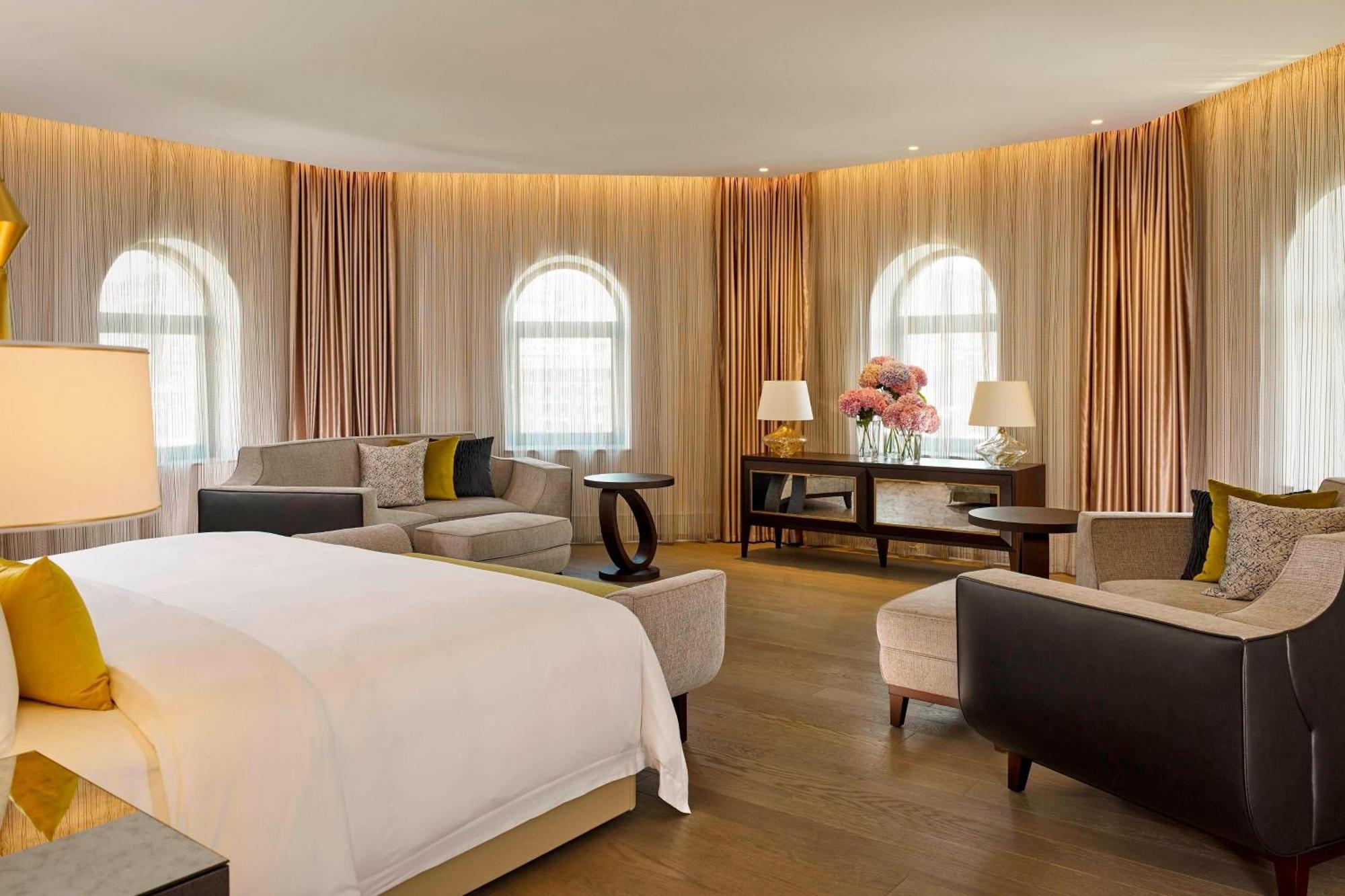 ดิ อเล็กซานเดอร์ อะ ลักชัวรี คอลเลคชั่น โฮเต็ล เยเรวัน Hotel เยเรวาน ภายนอก รูปภาพ