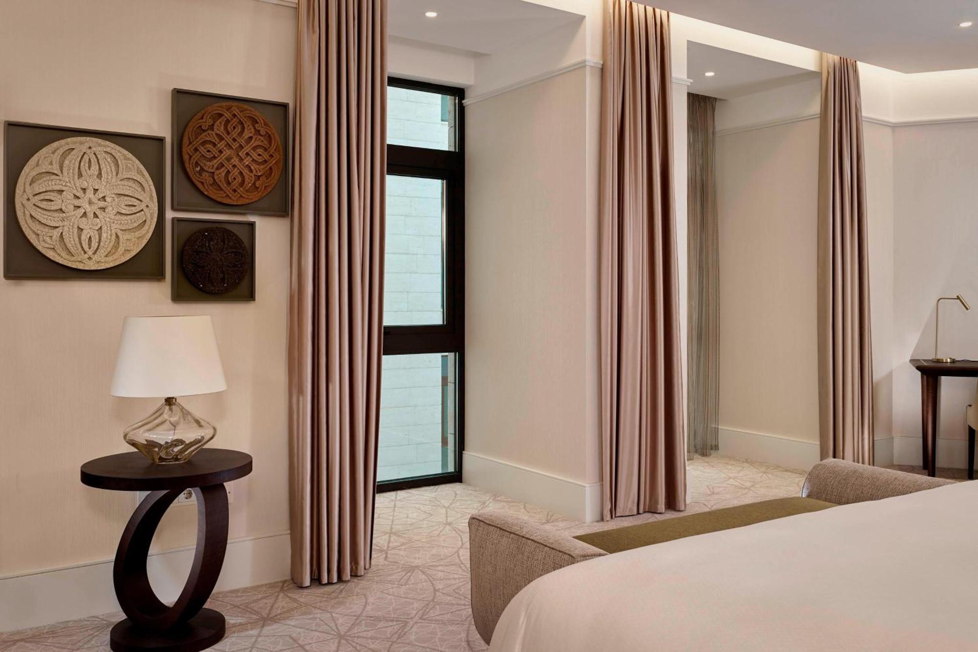 ดิ อเล็กซานเดอร์ อะ ลักชัวรี คอลเลคชั่น โฮเต็ล เยเรวัน Hotel เยเรวาน ภายนอก รูปภาพ