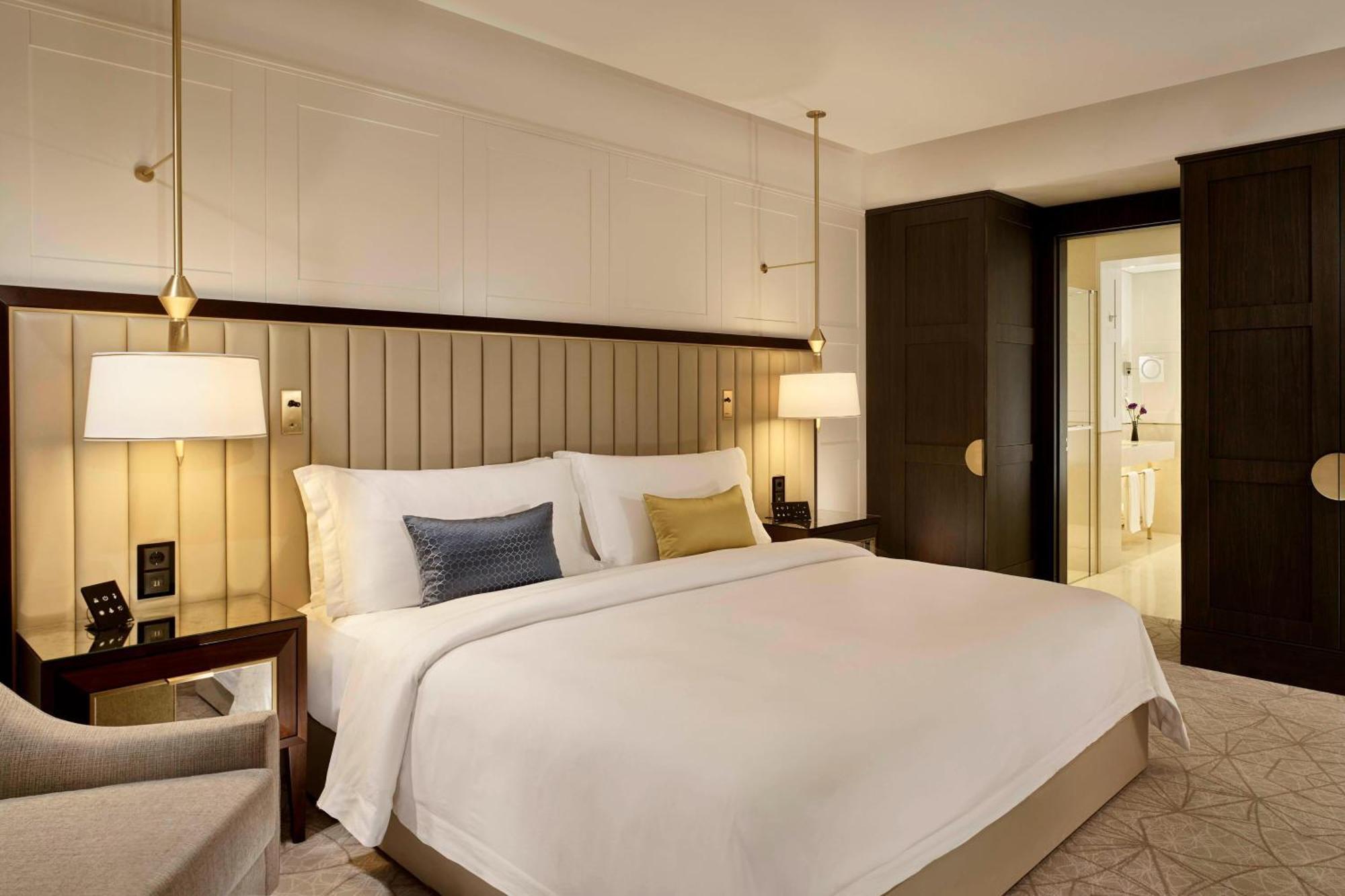 ดิ อเล็กซานเดอร์ อะ ลักชัวรี คอลเลคชั่น โฮเต็ล เยเรวัน Hotel เยเรวาน ภายนอก รูปภาพ