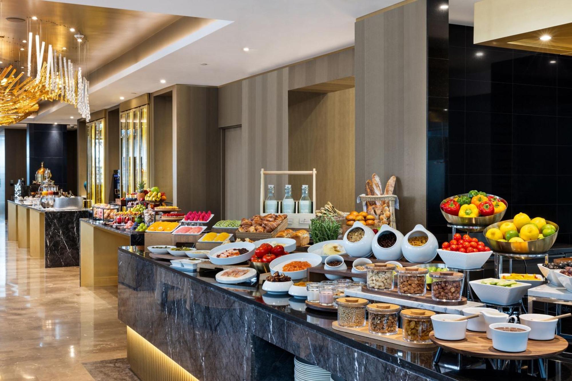 ดิ อเล็กซานเดอร์ อะ ลักชัวรี คอลเลคชั่น โฮเต็ล เยเรวัน Hotel เยเรวาน ภายนอก รูปภาพ