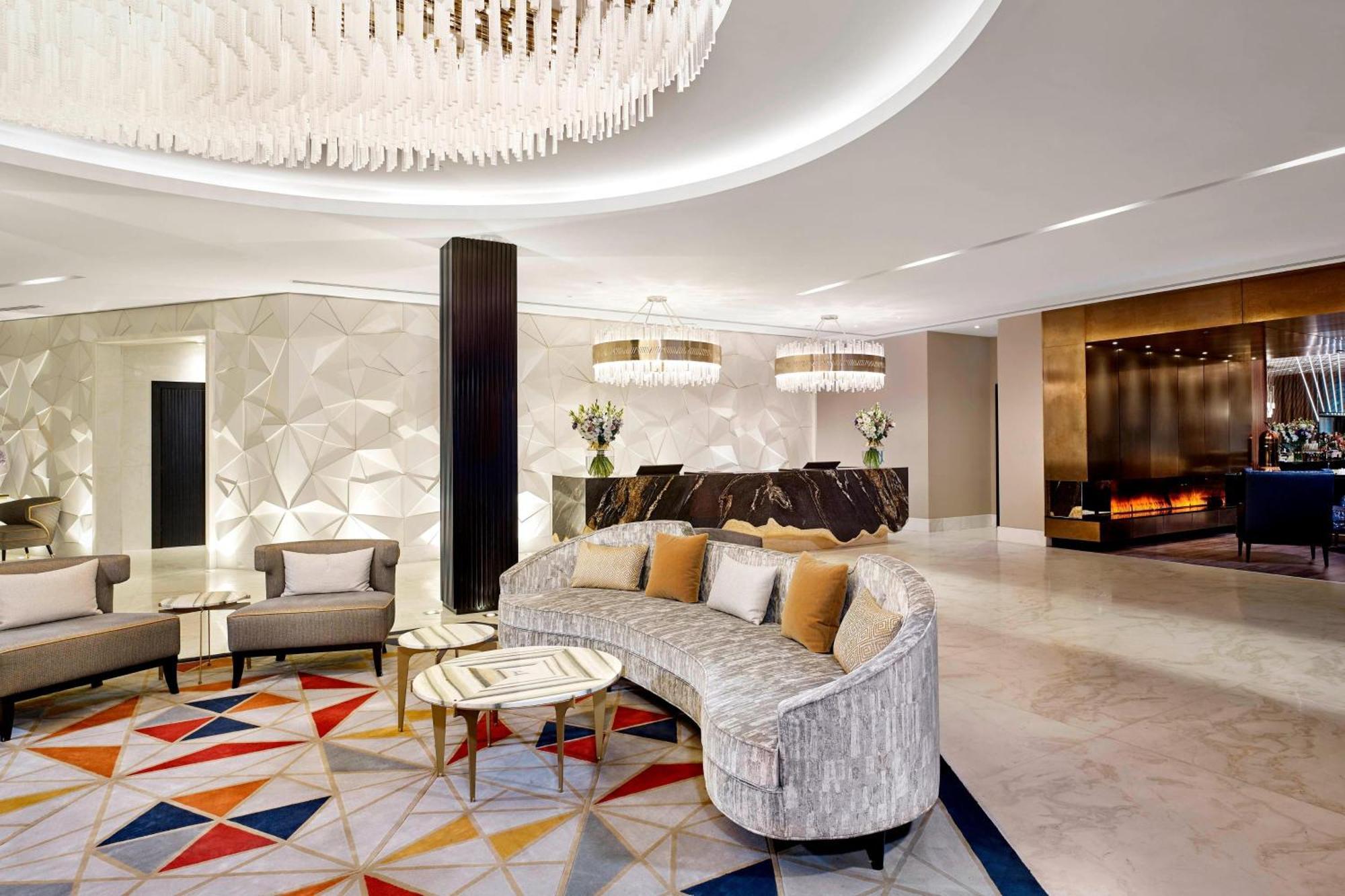 ดิ อเล็กซานเดอร์ อะ ลักชัวรี คอลเลคชั่น โฮเต็ล เยเรวัน Hotel เยเรวาน ภายนอก รูปภาพ